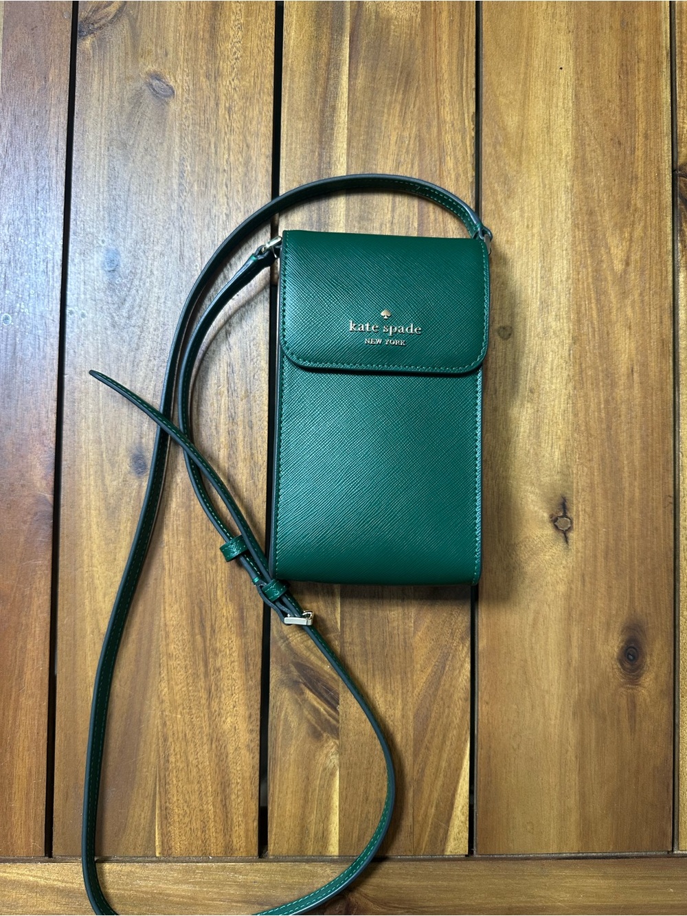 kate spade emerald green saffiano Madison crossbody phone bag